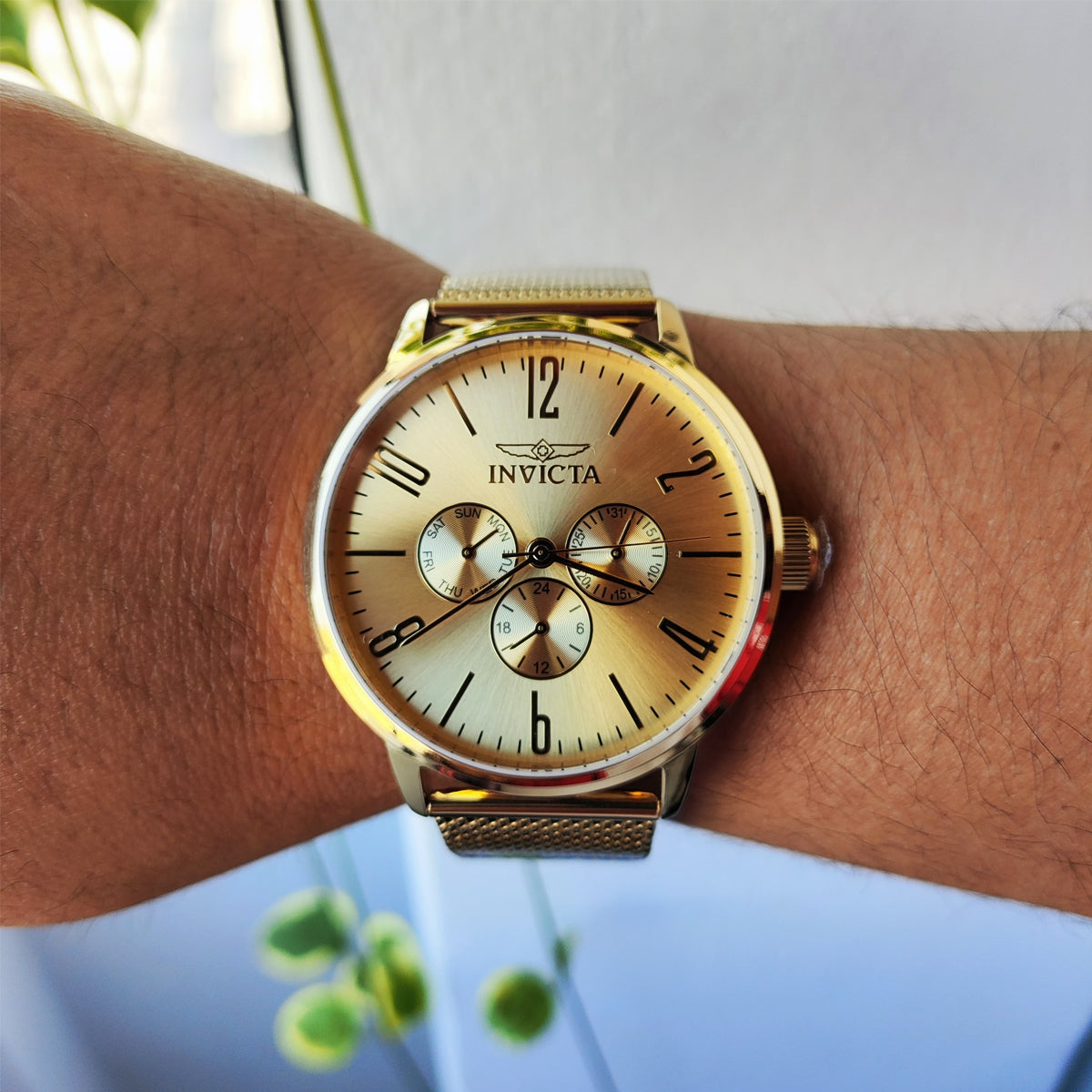 Invicta Specialty 47122 Gold
